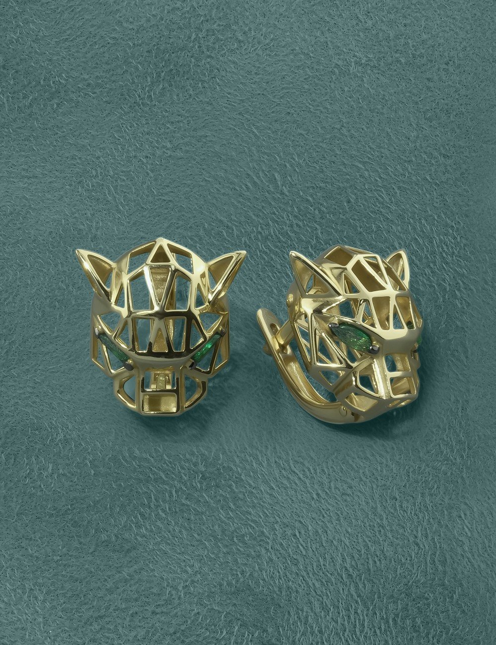 Серьги из лимонного золота c изумрудом