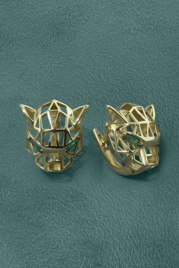 Серьги из лимонного золота c изумрудом