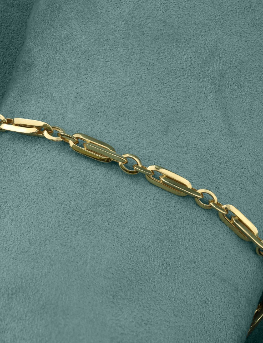 Браслет из лимонного золота