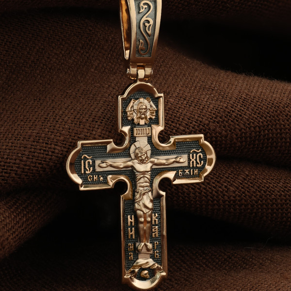 Крест из красного золота 585 пробы