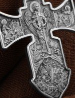 Крест из белого золота