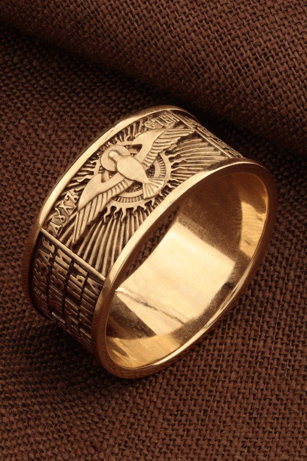 Кольцо из золота