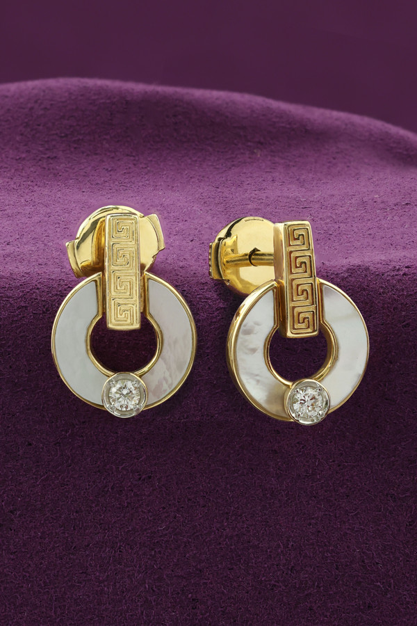 Серьги из лимонного золота 585 пробы c бриллиантами и перламутром