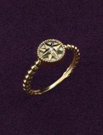 Кольцо из лимонного золота c бриллиантами и перламутром