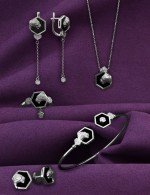 Серьги из белого золота c бриллиантами и ониксом