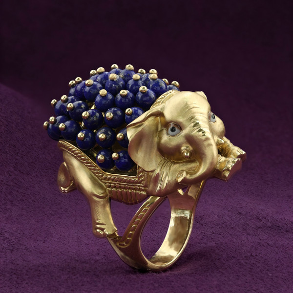 Кольцо из лимонного золота 585 пробы c эмалью и лазуритом