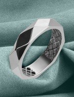 Кольцо из белого золота