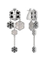 Серьги из белого золота c ониксом и перламутром