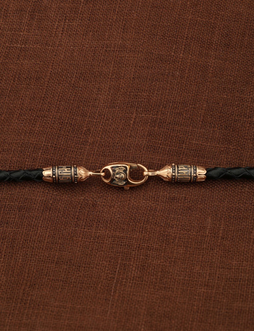 Гайтан из золота c кожаным шнурком