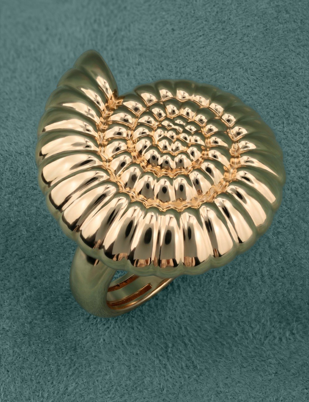 Кольцо из золота c рубином