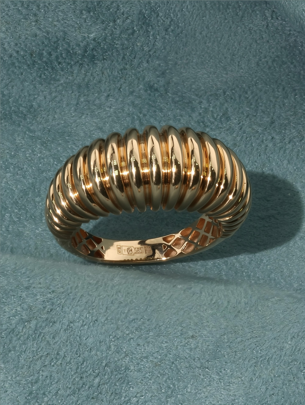 Кольцо из красного золота 585 пробы