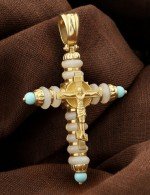 Крест из лимонного золота c бирюзой и кахолонгом