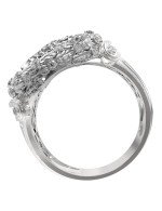 Кольцо из белого золота c бриллиантами и ониксом