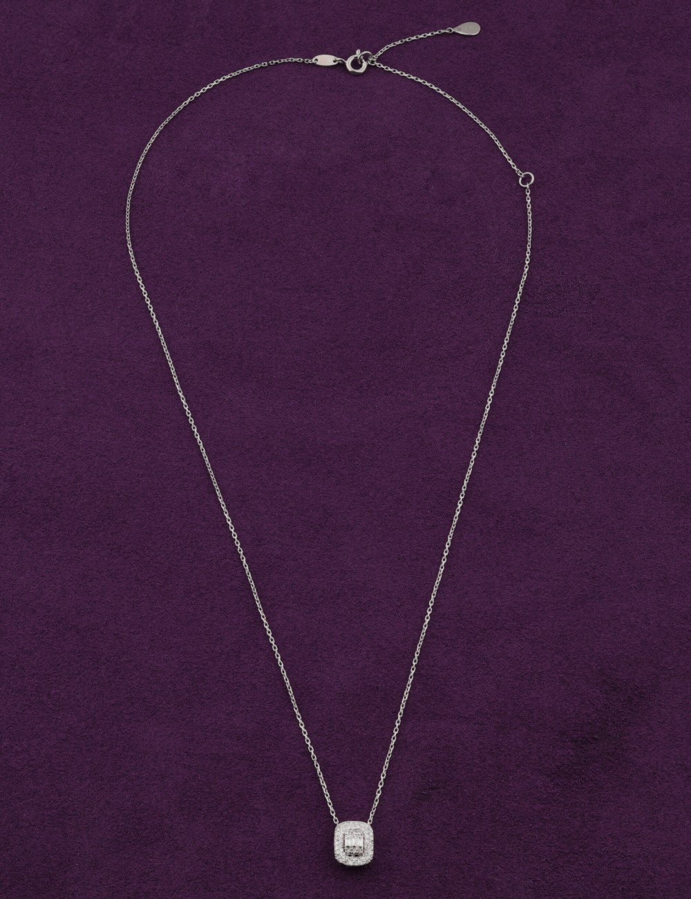 Колье из белого золота c бриллиантами