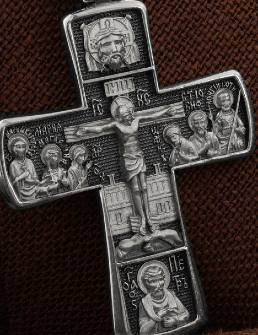 Крест из белого золота