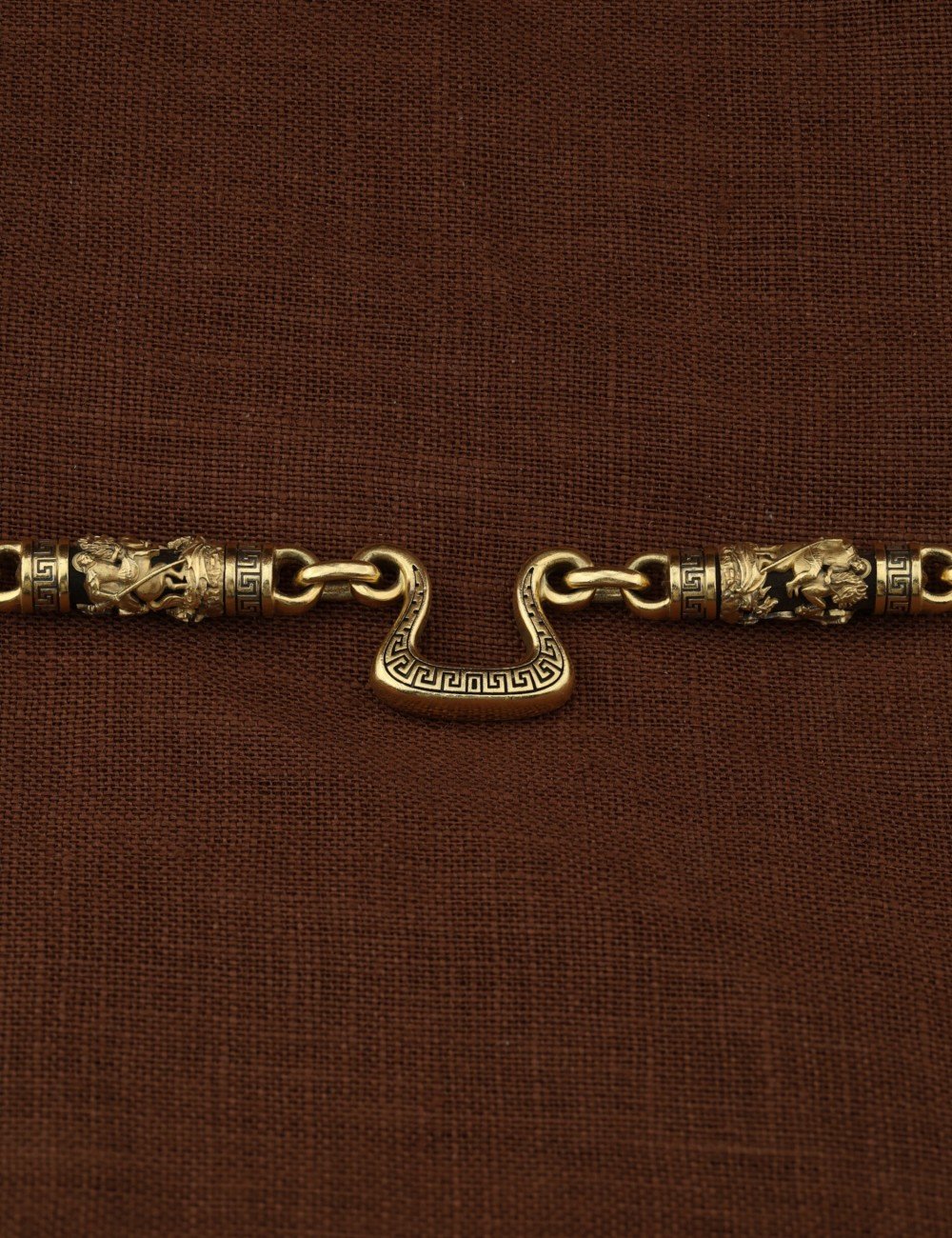 Цепь из лимонного золота c эмалью и эбеновым деревом