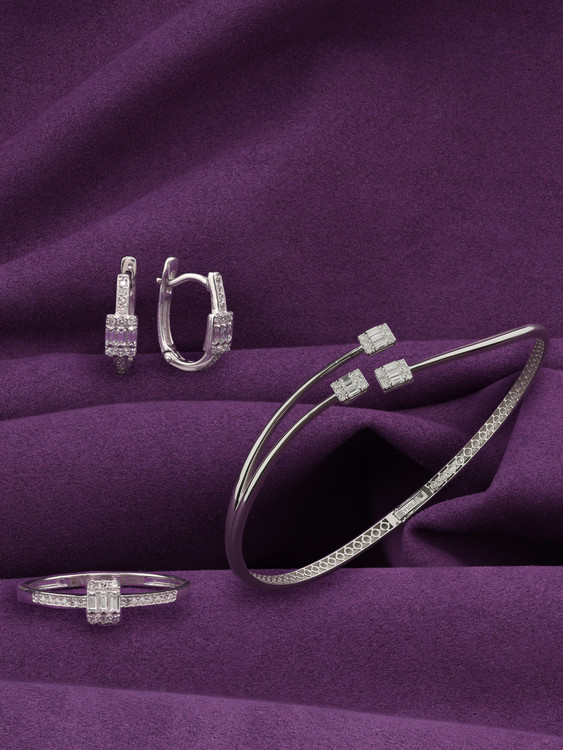 Кольцо из белого золота 585 пробы c бриллиантами