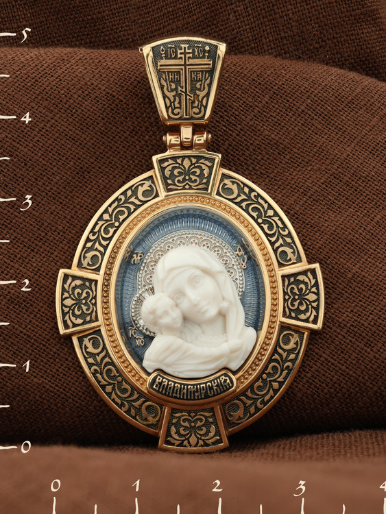 Нательная икона из красного золота 585 пробы c эмалью и бивнем мамонта
