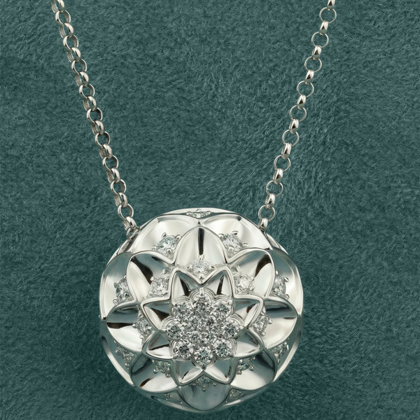 Колье из белого золота 585 пробы c бриллиантами