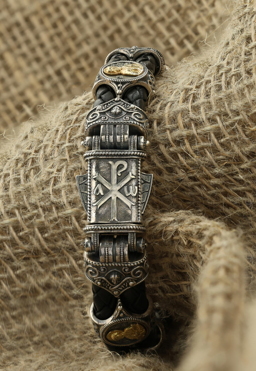 Браслет из серебра 925 пробы и золота 750 пробы c кожаным шнурком и ониксом