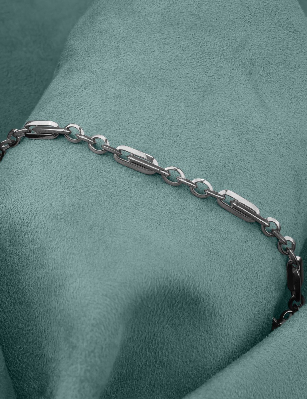 Браслет из белого золота