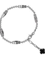 Браслет из белого золота c ониксом