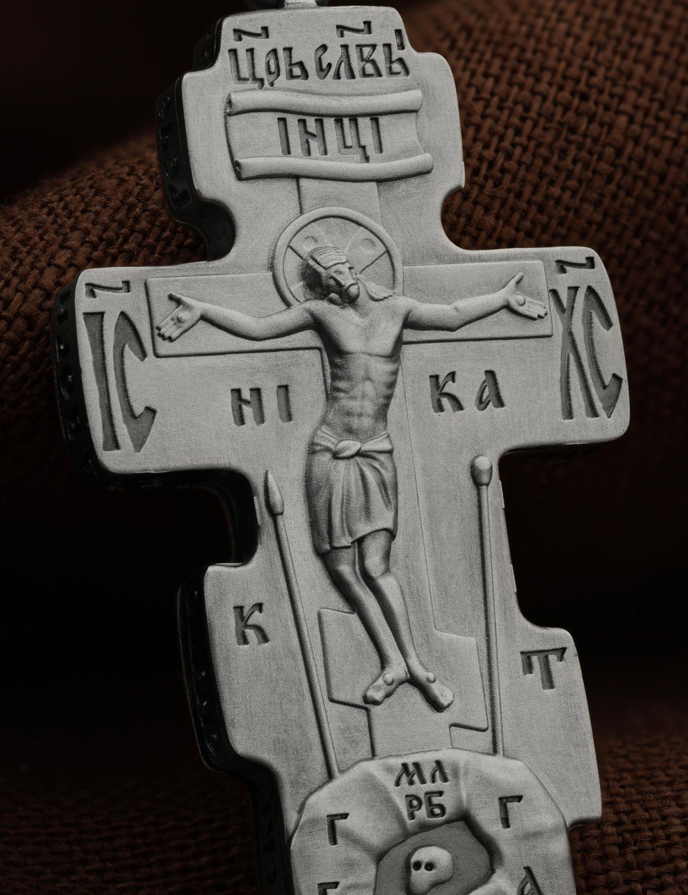 Крест из белого золота