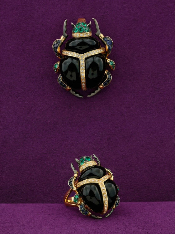 Подвеска из лимонного золота 585 пробы c бриллиантами, сапфиром, изумрудом, ониксом и изумрудом