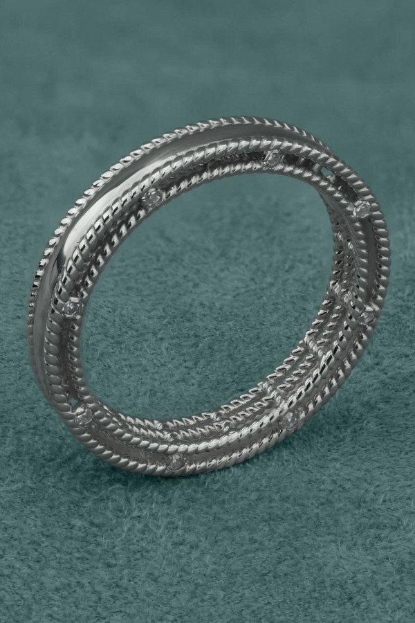 Кольцо из белого золота c бриллиантами