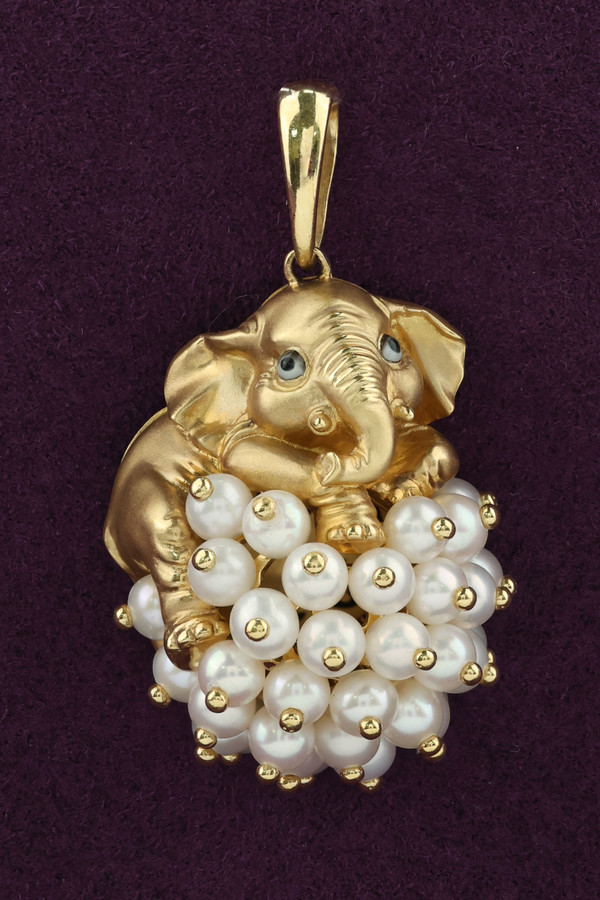 Подвеска из лимонного золота 585 пробы c эмалью и жемчугом