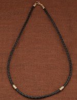 Гайтан из золота c кожаным шнурком