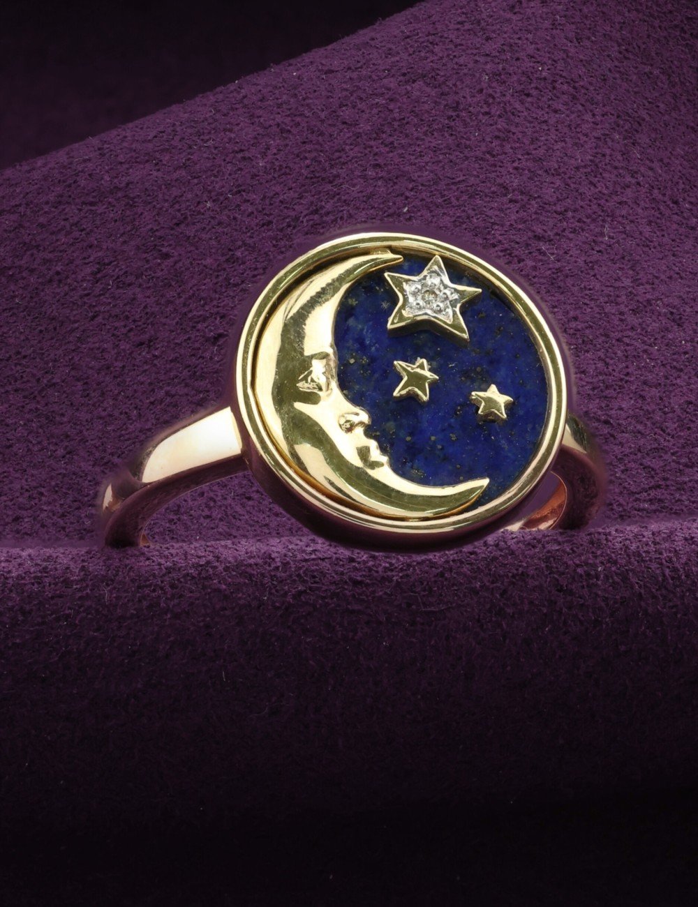 Кольцо из лимонного золота c бриллиантами и лазуритом