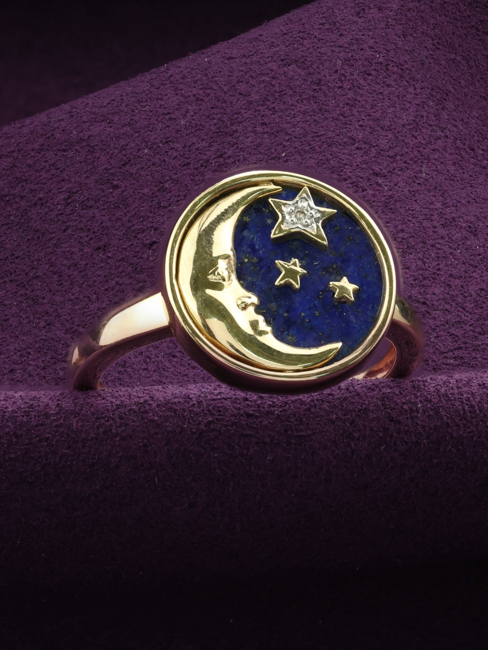 Кольцо из лимонного золота 585 пробы c бриллиантами и лазуритом