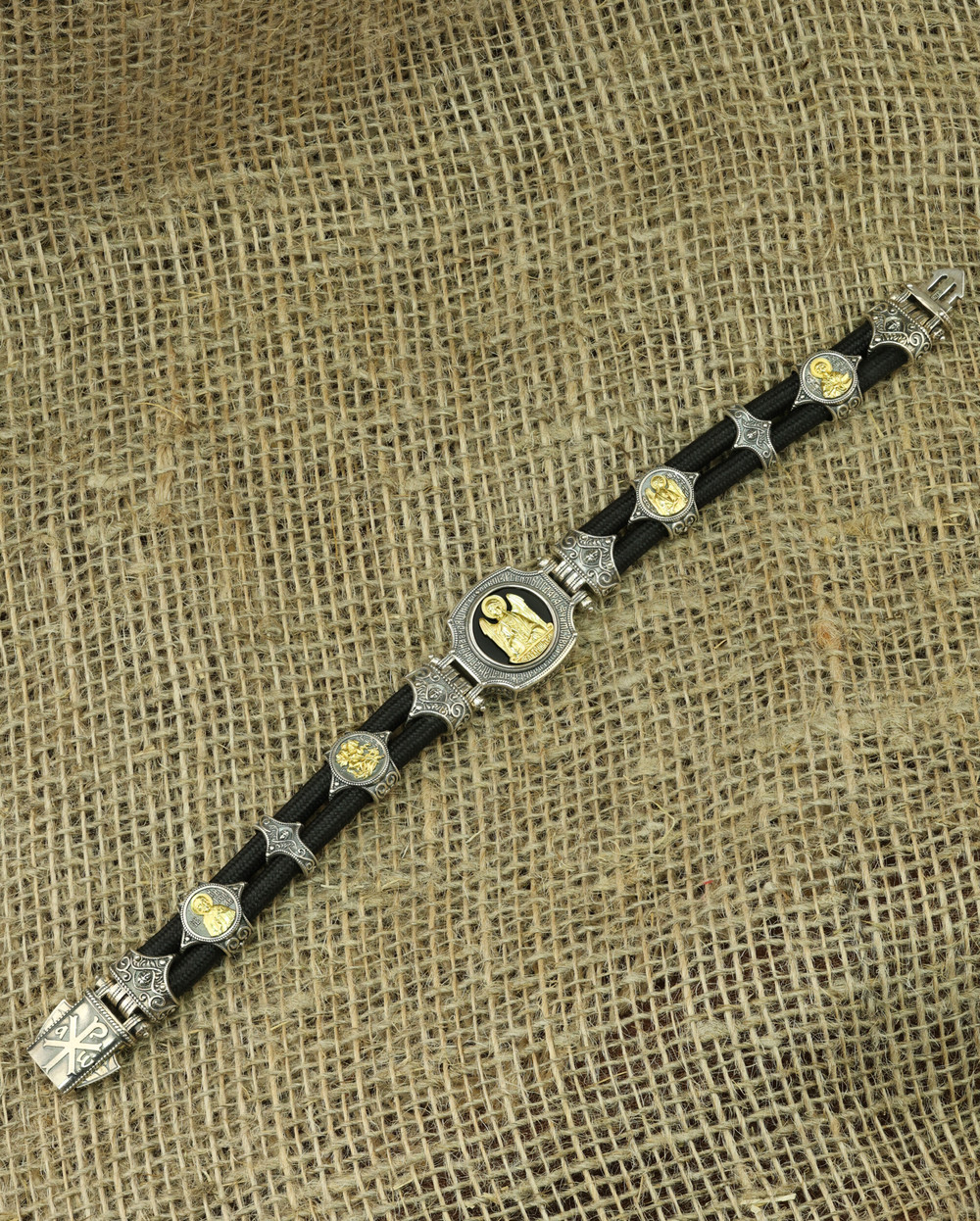 Браслет из серебра 925 пробы и золота 750 пробы c ониксом и шёлковым шнурком