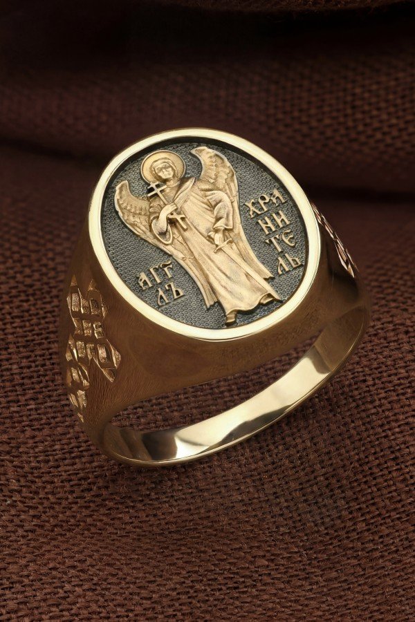 Кольцо из лимонного золота