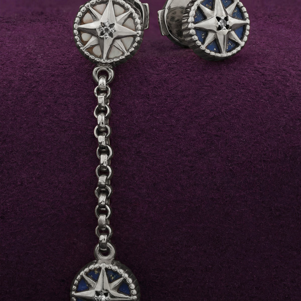 Серьги из белого золота 585 пробы c бриллиантами, лазуритом и перламутром