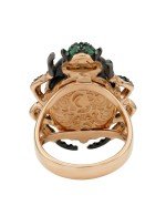 Кольцо из золота c бриллиантами, сапфиром, изумрудом и ониксом