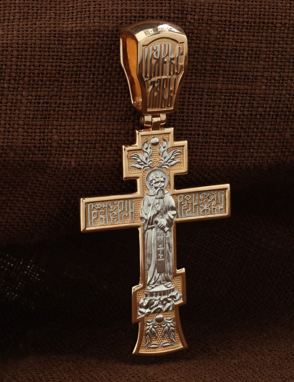 Крест из золота