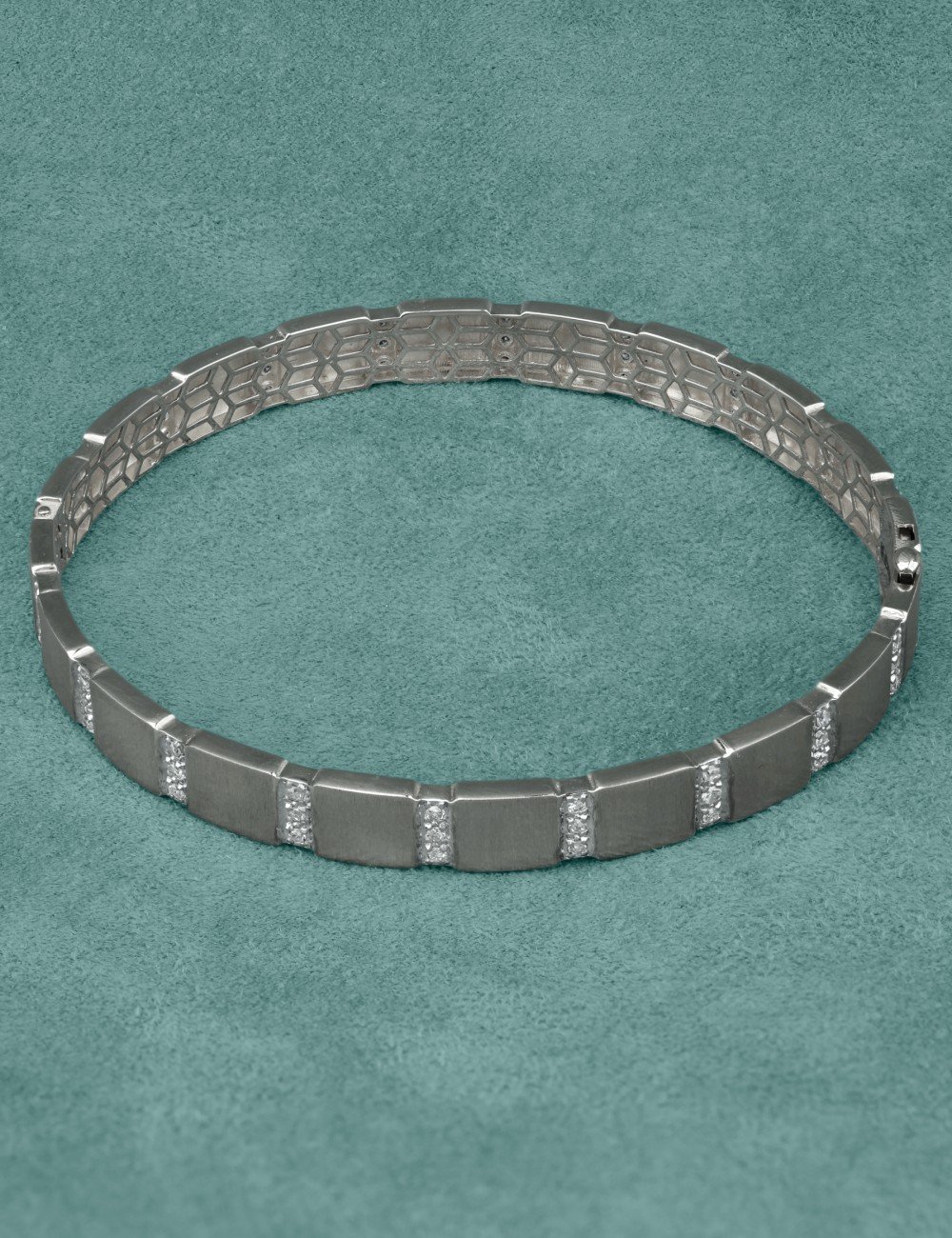 Браслет из белого золота c бриллиантами