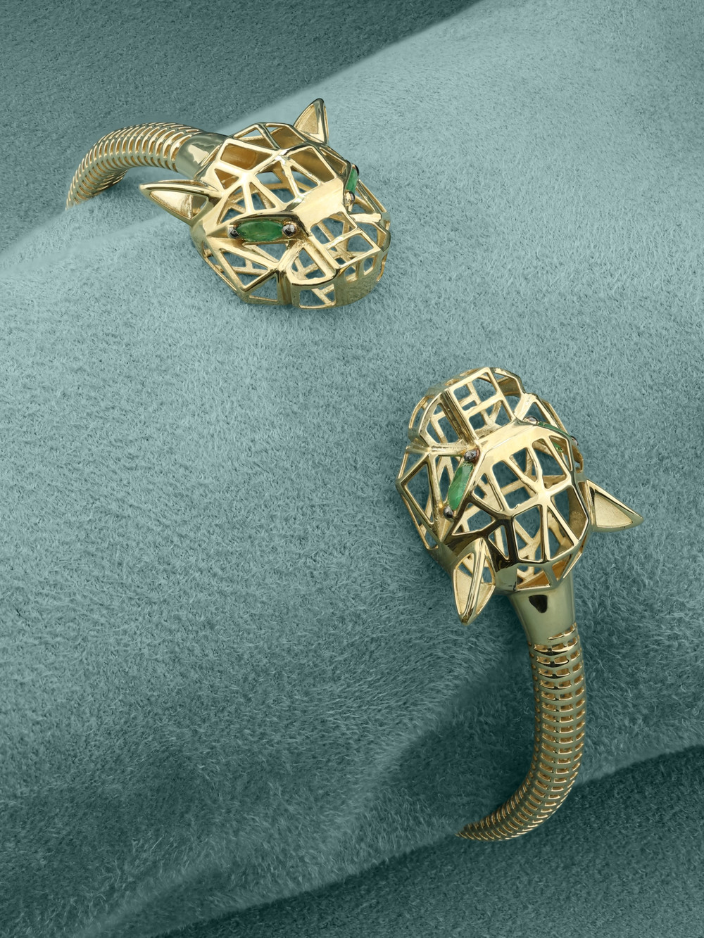 Браслет из лимонного золота 585 пробы c изумрудом