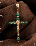 Крест из золота c малахитом