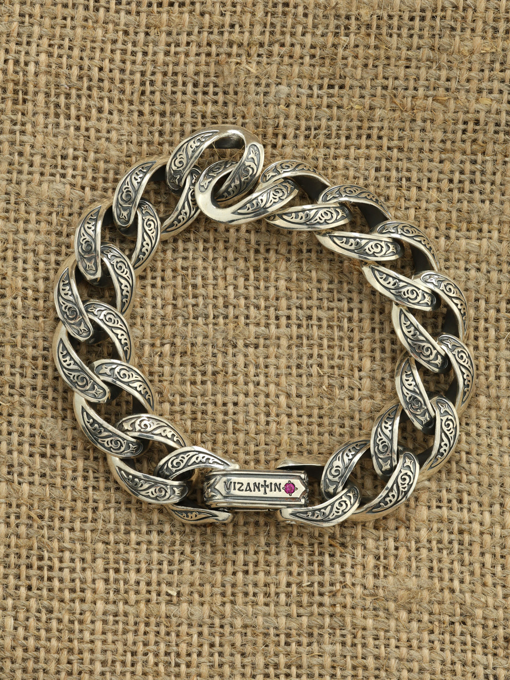 Браслет из серебра 925 пробы c рубином