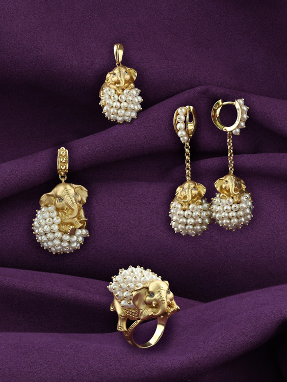 Подвеска из лимонного золота 585 пробы c эмалью и жемчугом