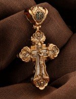 Крест из золота c бивнем мамонта