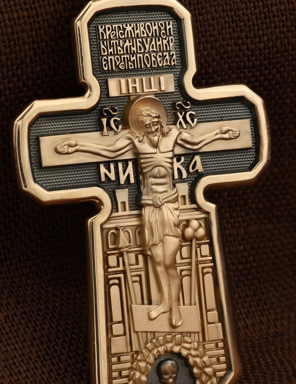 Крест из золота