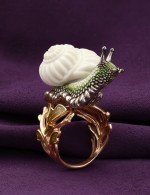 Кольцо из золота c эмалью и бивнем мамонта