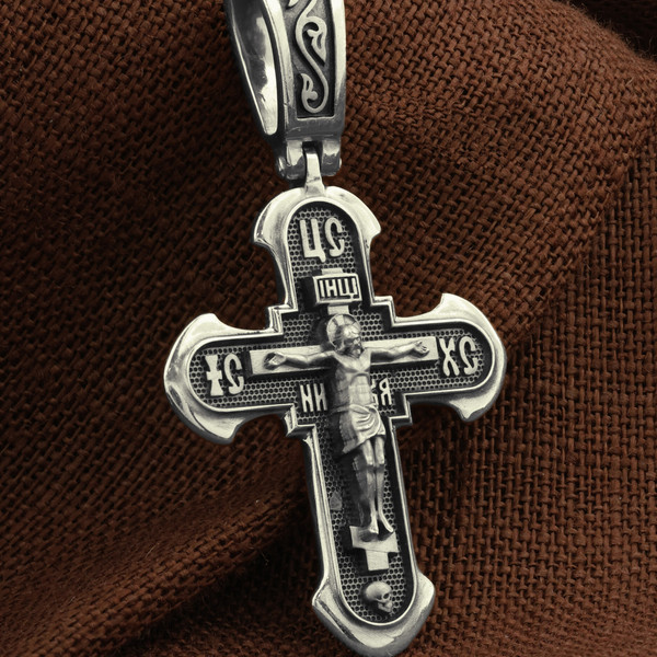 Крест из белого золота 585 пробы