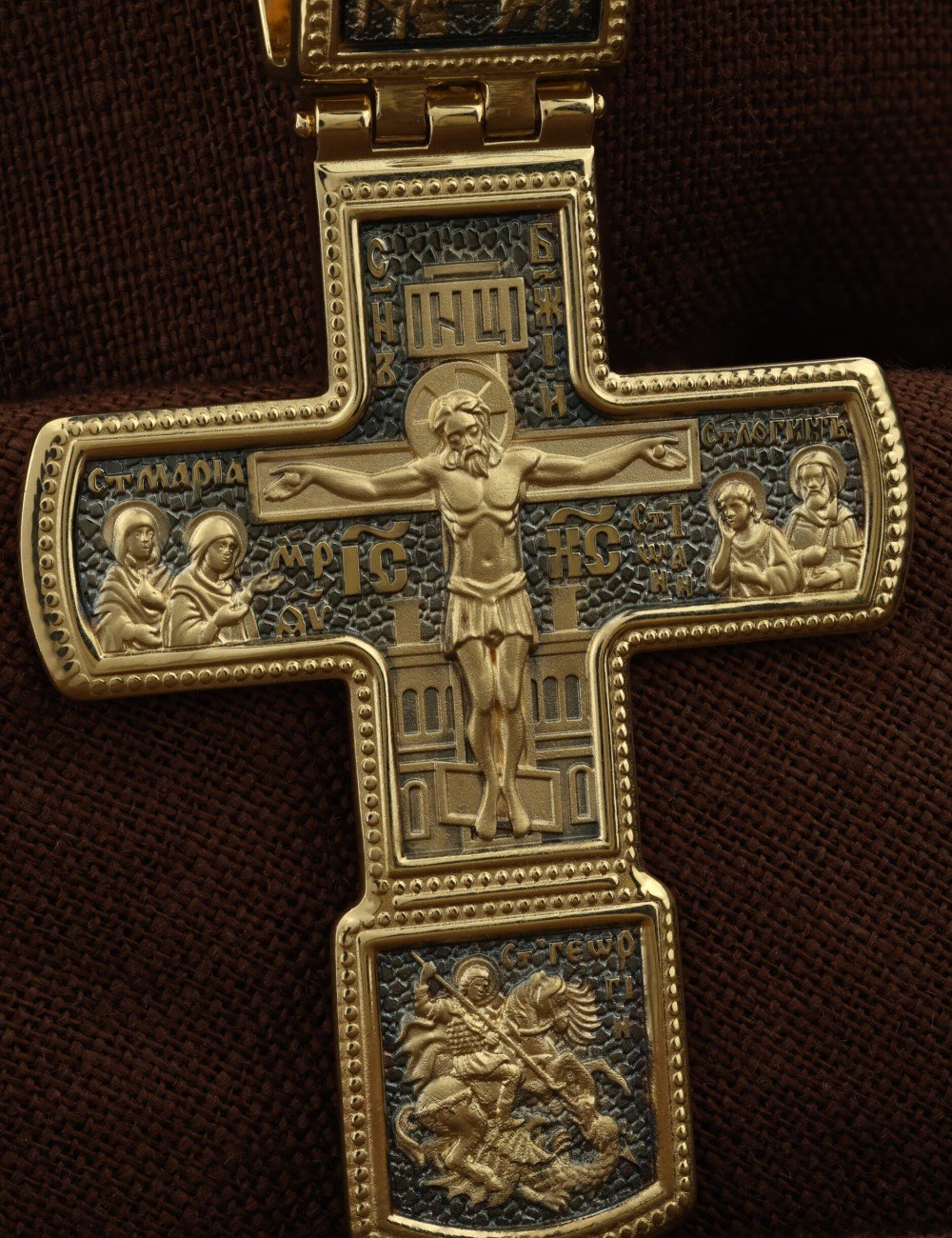 Крест из лимонного золота