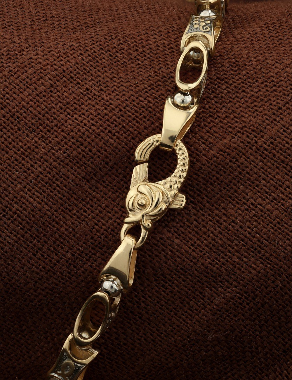 Браслет из лимонного золота