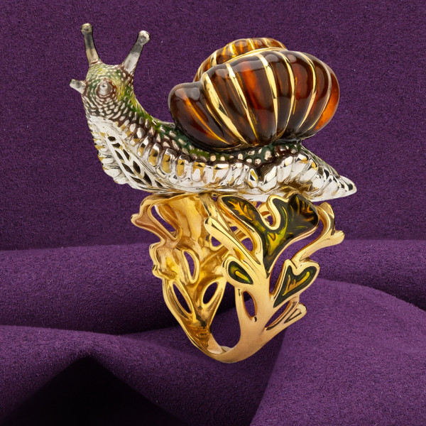 Кольцо из лимонного золота 585 пробы c эмалью